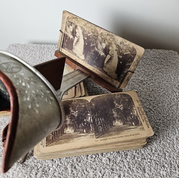 Vintage Stereoscope Stereograph Photo Viewer With 50 Viewing Cards - Picture 6 of 8